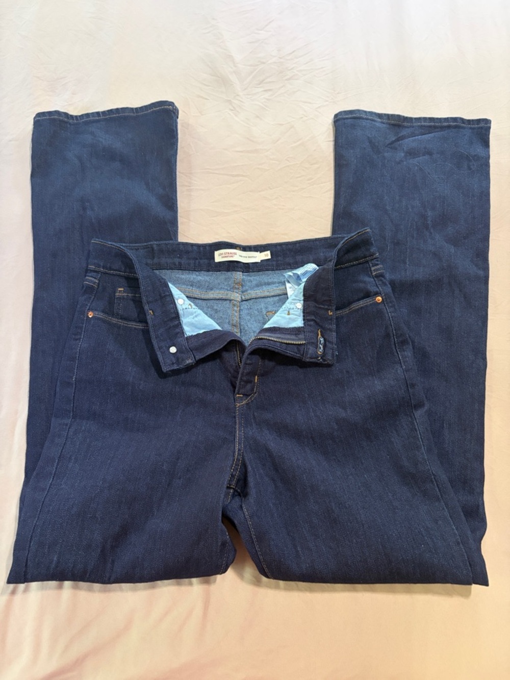 NWOT- Levi Strauss Signature Dark Blue High Rise Women's Jeans Boot Cut